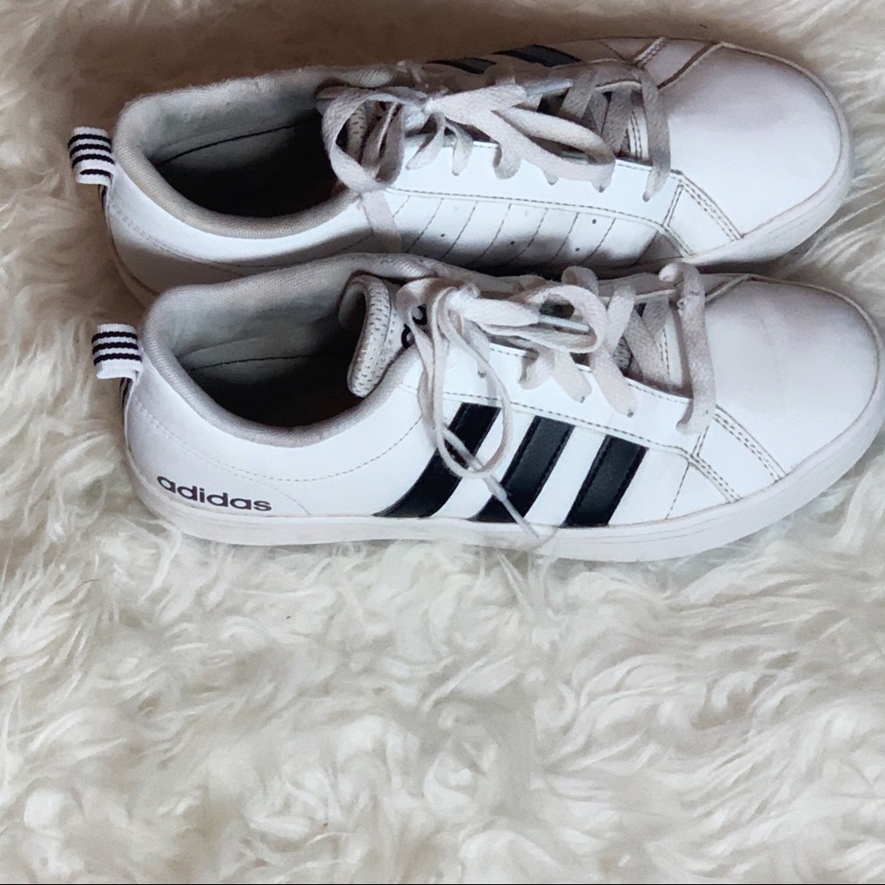 White Adidas - Picture 3 of 3